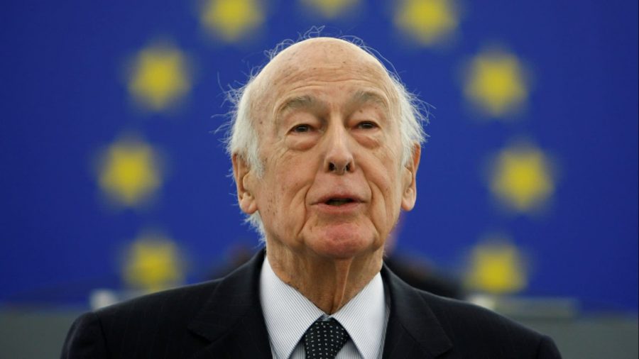 Valéry Giscard d’Estaing : Allié grec, visionnaire européen et à remercier pour l’avenue Syngrou !